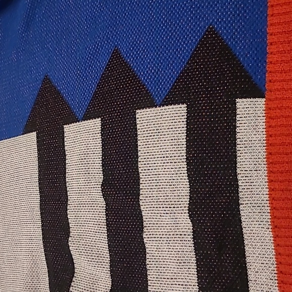 LIKE NEW VTG Pony Club Maximilist Black, Grey, Blue, Red Arrow Print Turtleneck - Picture 8 of 14